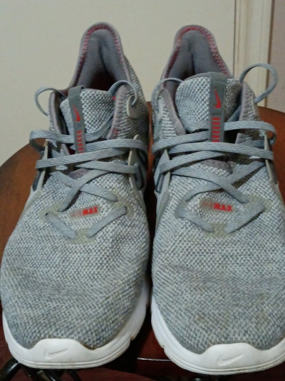 Nike Air Max Sequent 3 Mens Sz 10.5 Grey University Red Running Shoe 921694-060 - Picture 11 of 14